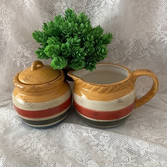 Mexican Styled Cream/Sugar set. By Elica Home Trends hand painted. Mexican Feel - Picture 2 of 9